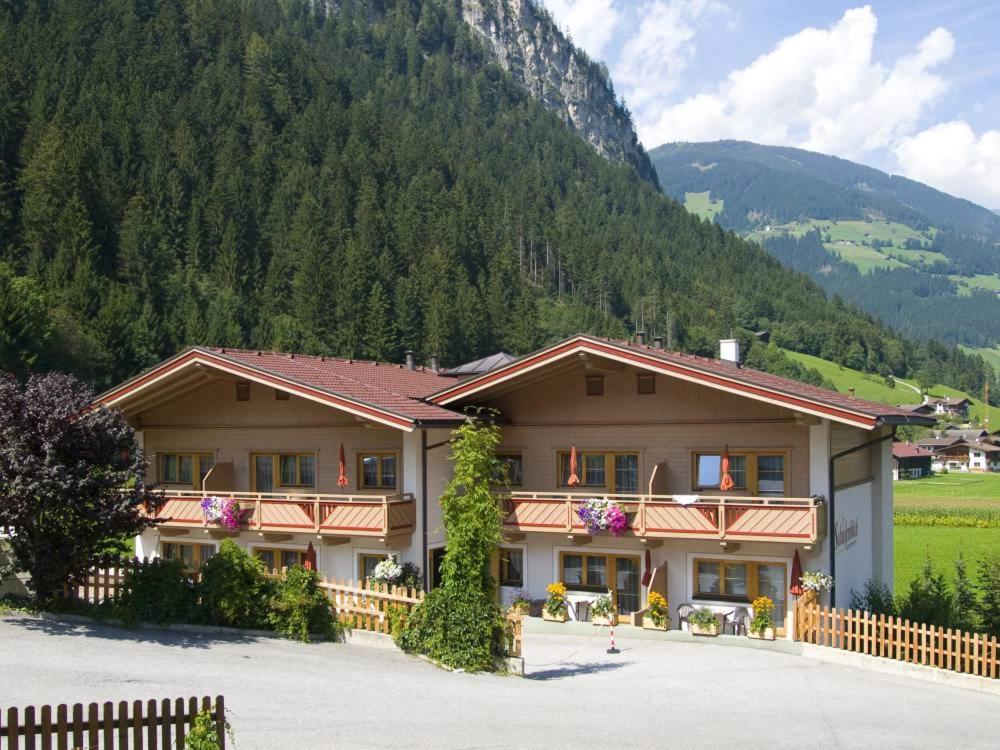 Alpin-Hotel Schrofenblick Mayrhofen Exterior foto